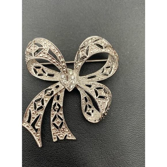 Silver Tone And Rhinestone Sparkly Bow Brooch - Picture 2 of 4